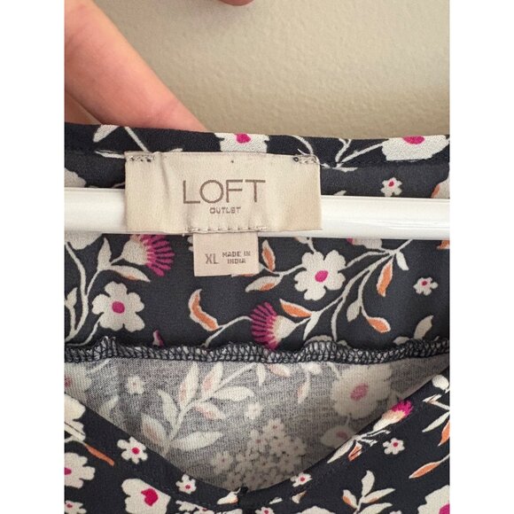 LOFT Floral V-Neck Blouse Black Short Sleeve Top Size XL - Picture 6 of 11